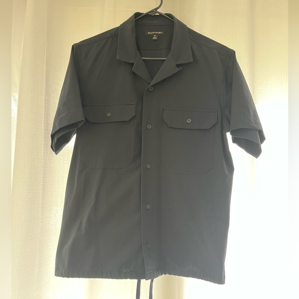 Banana Republic S/S Button-down Shirt - Size Med